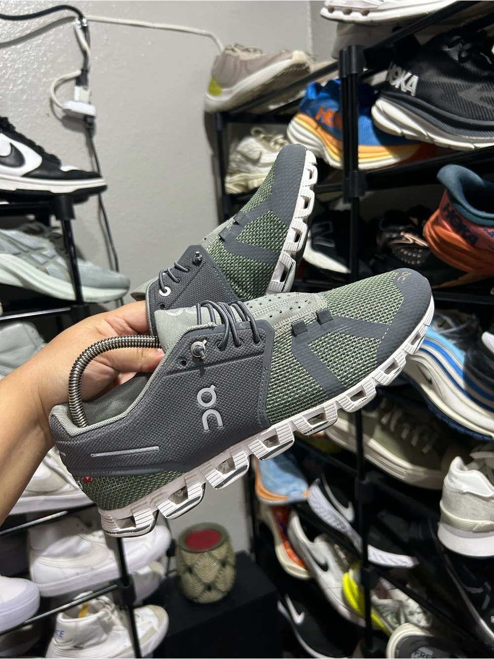 On Running 7 Men's 8.5 Women Cloud Sneakers in Gray and Olive Green